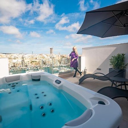 The Address Seafront Suites With Hot Tub Pietà Extérieur photo