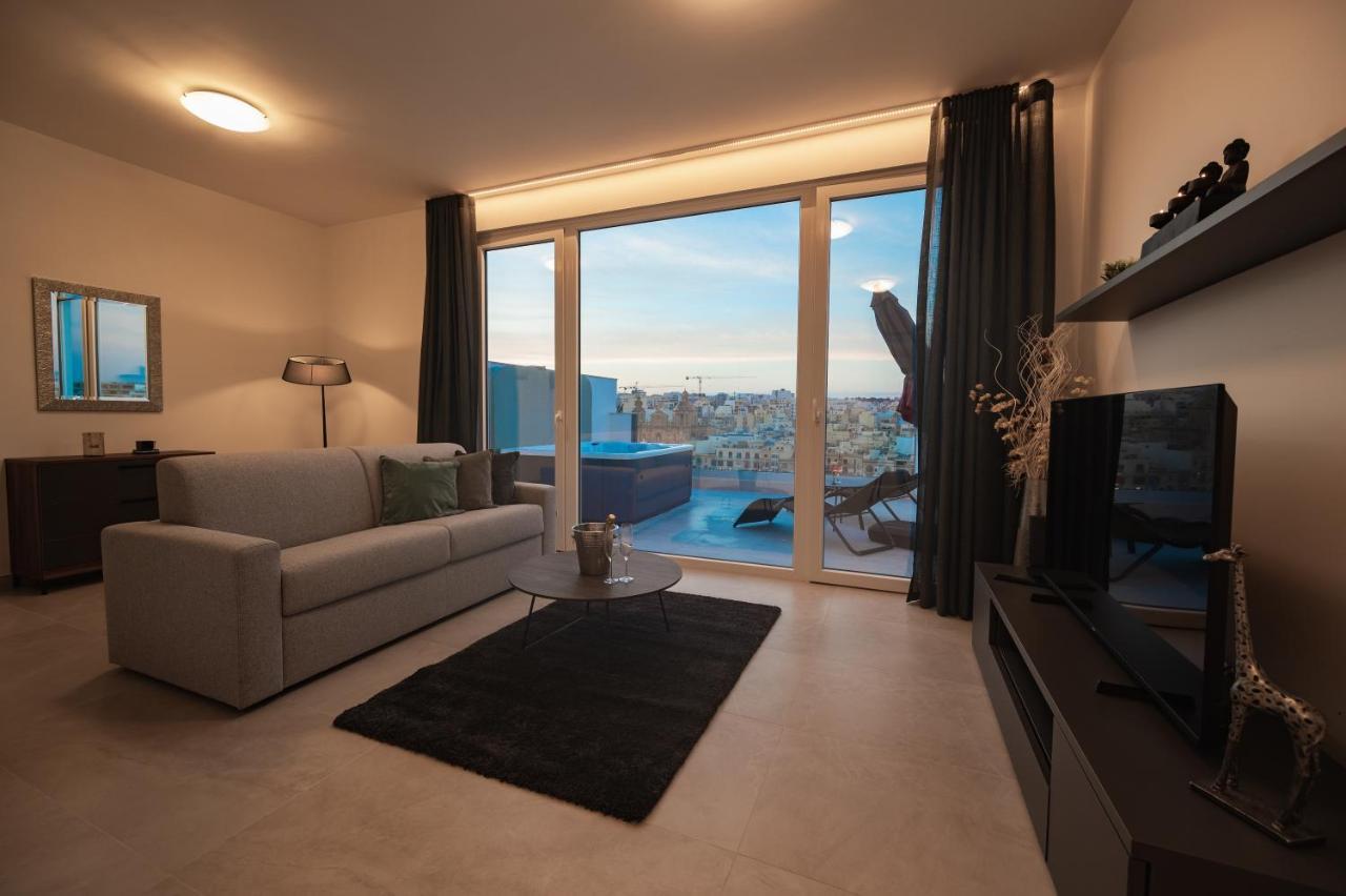 The Address Seafront Suites With Hot Tub Pietà Extérieur photo