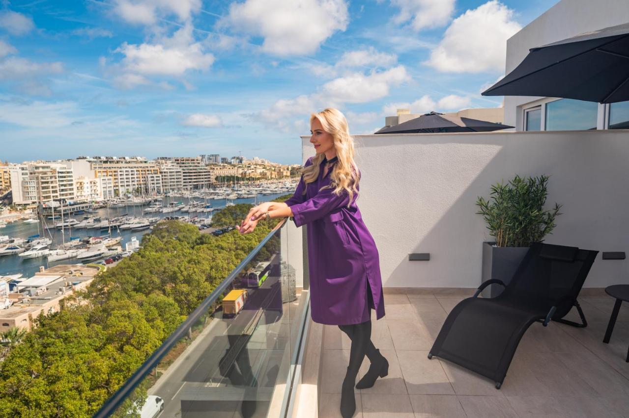 The Address Seafront Suites With Hot Tub Pietà Extérieur photo