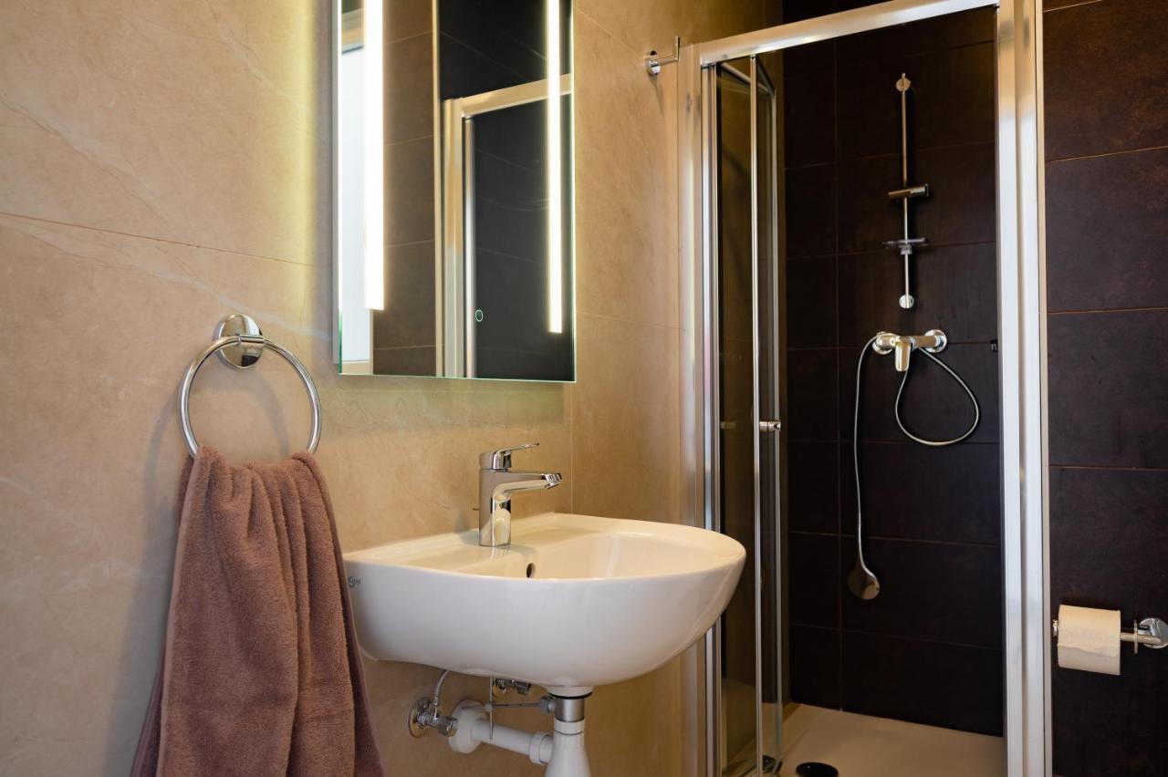 The Address Seafront Suites With Hot Tub Pietà Extérieur photo