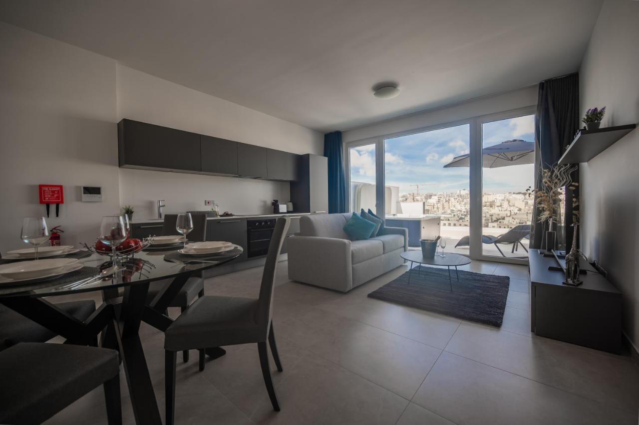 The Address Seafront Suites With Hot Tub Pietà Extérieur photo