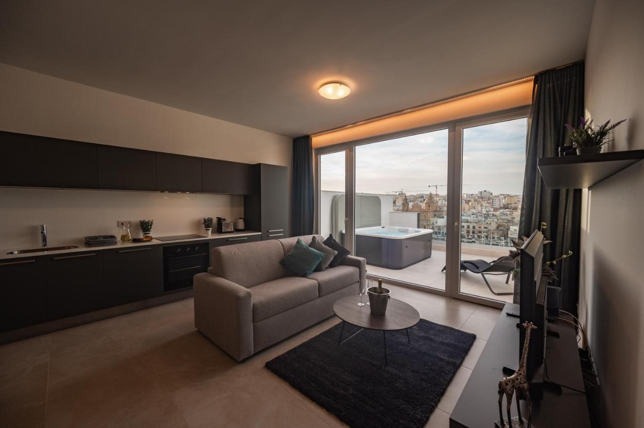 The Address Seafront Suites With Hot Tub Pietà Extérieur photo