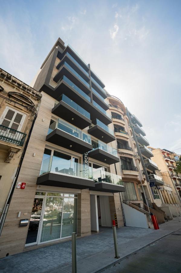 The Address Seafront Suites With Hot Tub Pietà Extérieur photo