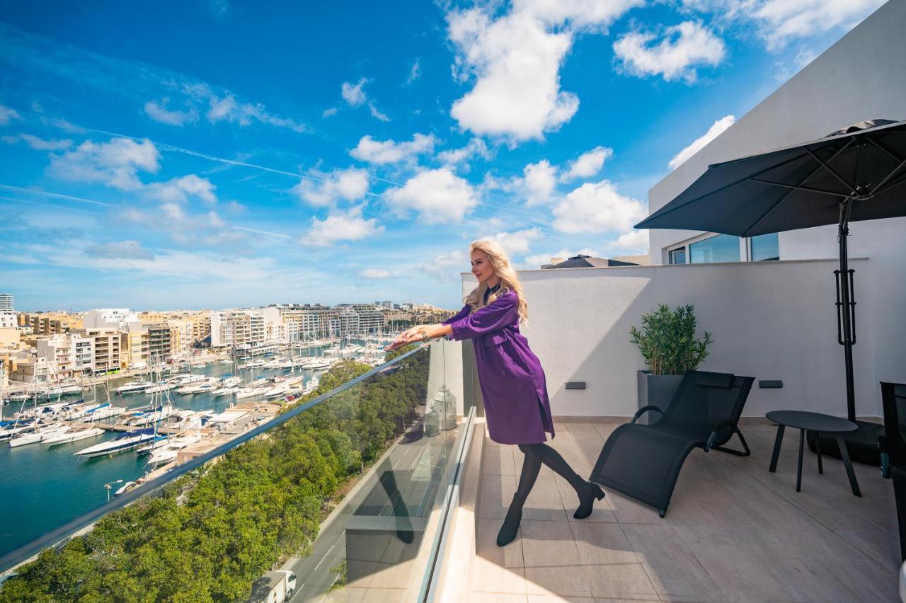 The Address Seafront Suites With Hot Tub Pietà Extérieur photo
