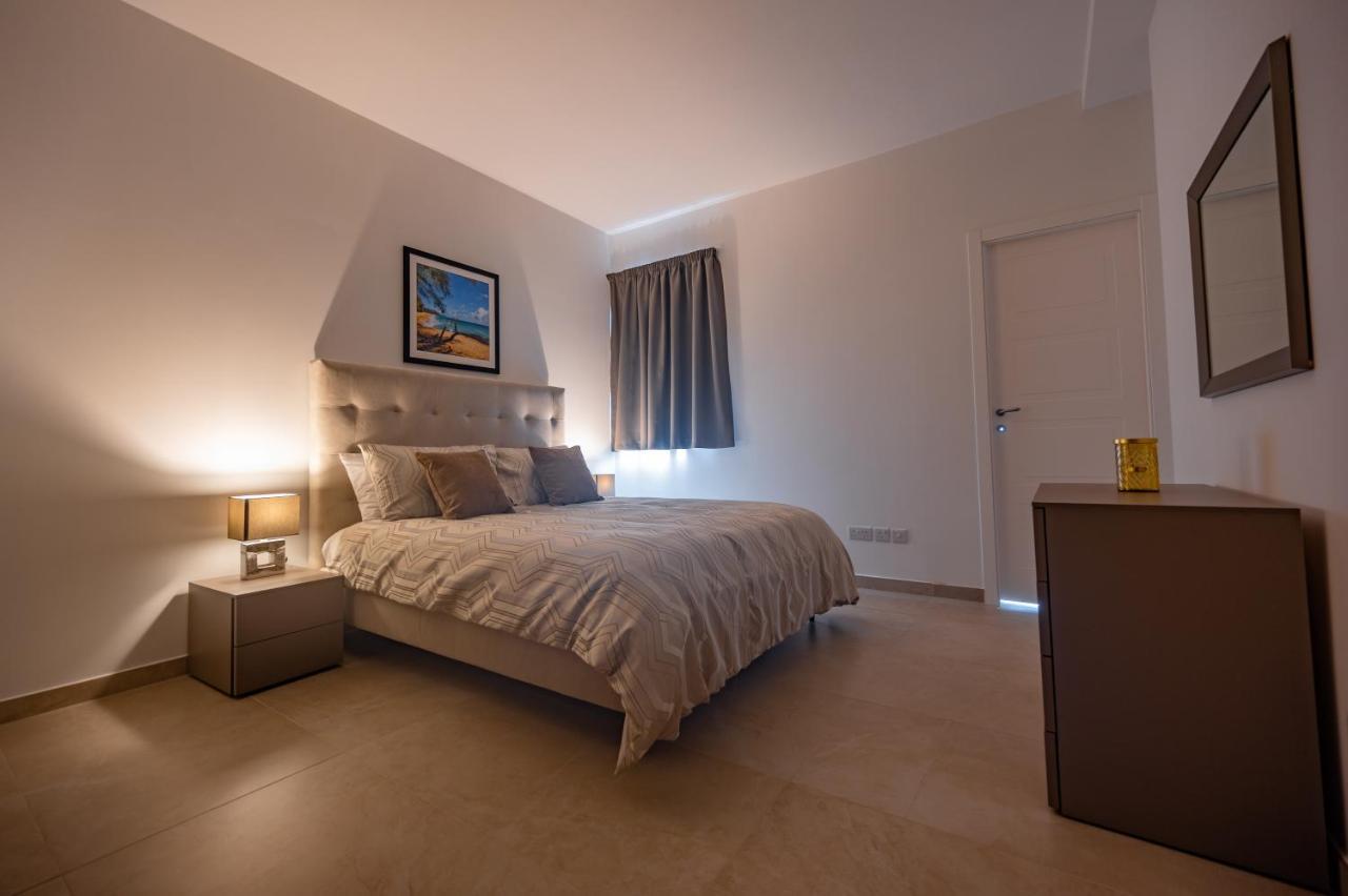 The Address Seafront Suites With Hot Tub Pietà Extérieur photo
