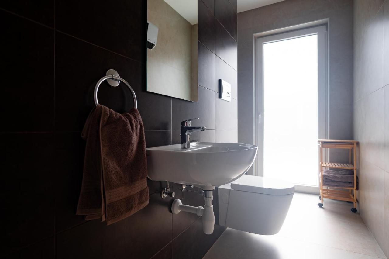 The Address Seafront Suites With Hot Tub Pietà Extérieur photo