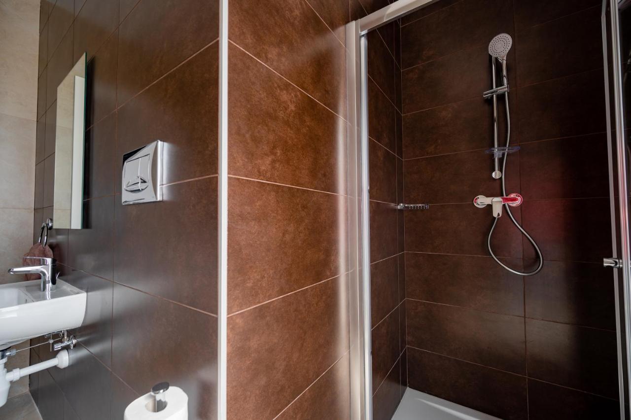 The Address Seafront Suites With Hot Tub Pietà Extérieur photo
