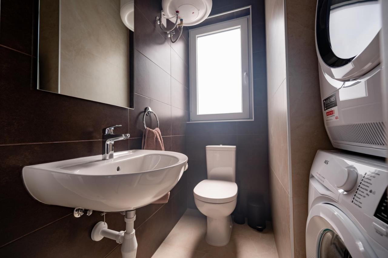 The Address Seafront Suites With Hot Tub Pietà Extérieur photo